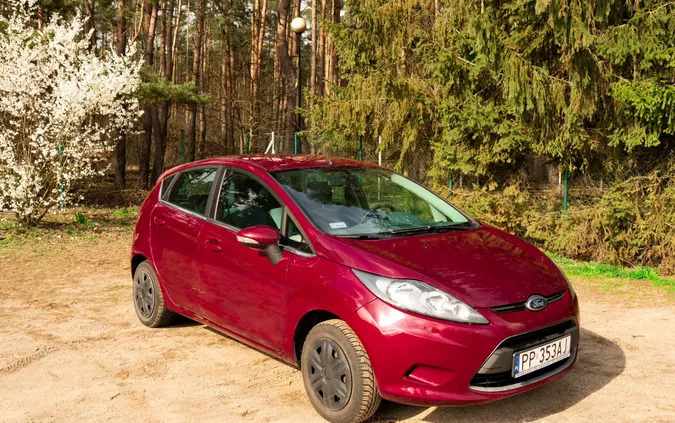 samochody osobowe Ford Fiesta cena 13500 przebieg: 178300, rok produkcji 2010 z Poznań